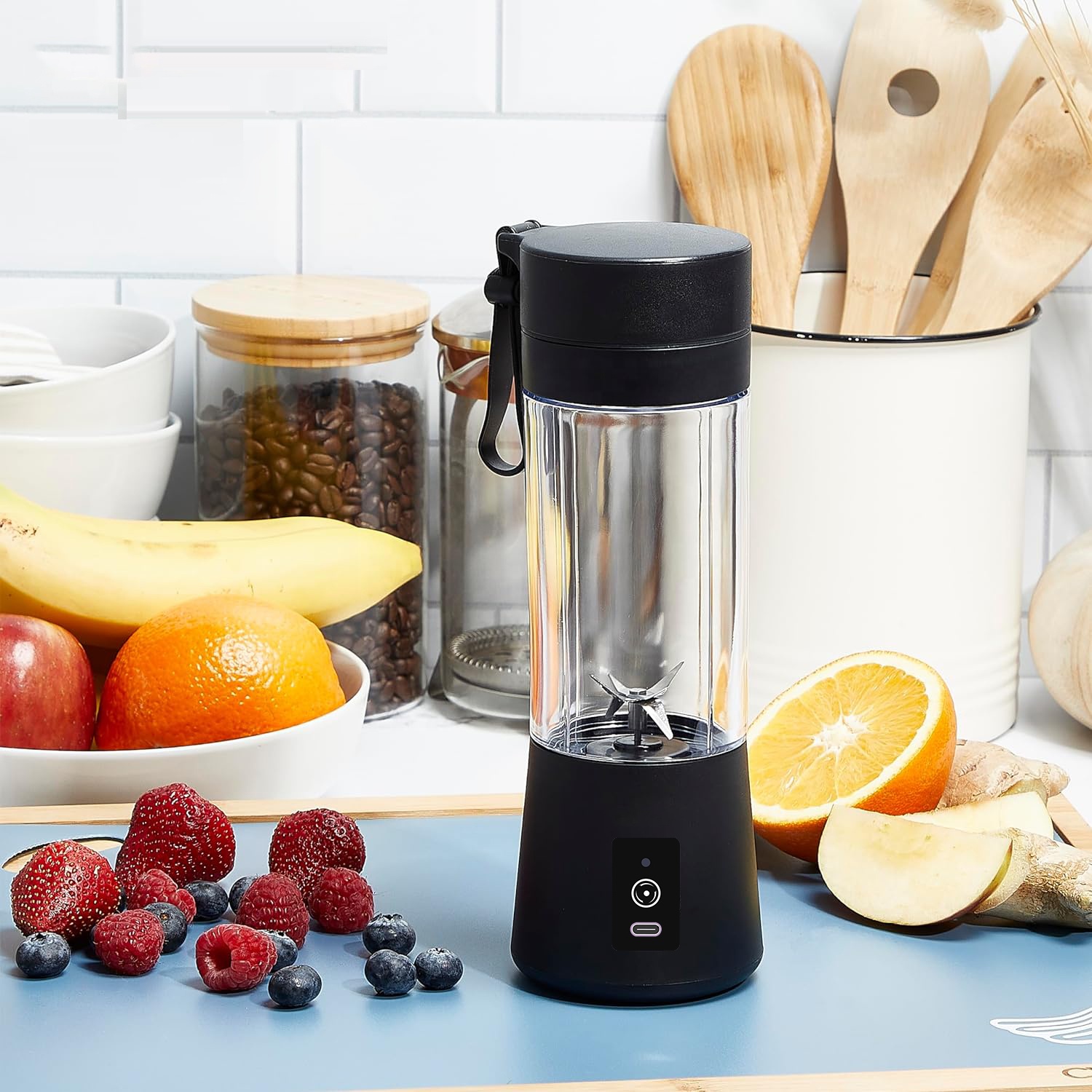 Small Appliances - Blender Portabel USB 380ml, 6 Mata